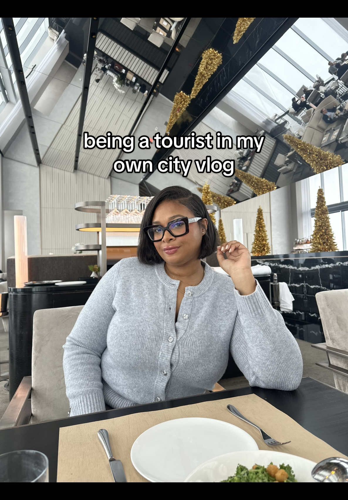 full vlog on YT is already up but being a tourist in my own city was tbh sooo fun  #tourist #touristinmyowncity #phillytok #whattodo #spendthedaywithme #dayvlog #Vlogmas #phillyfood #fyp 