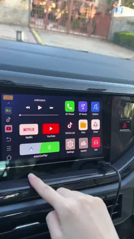 Watching youtube video in car #zxd  #wireless #wirelesscarplay #carplay #applecarplay #foryou #tiktok #tiktoktshop #fyp #adapter #carsoftiktok #cargadgets #car 