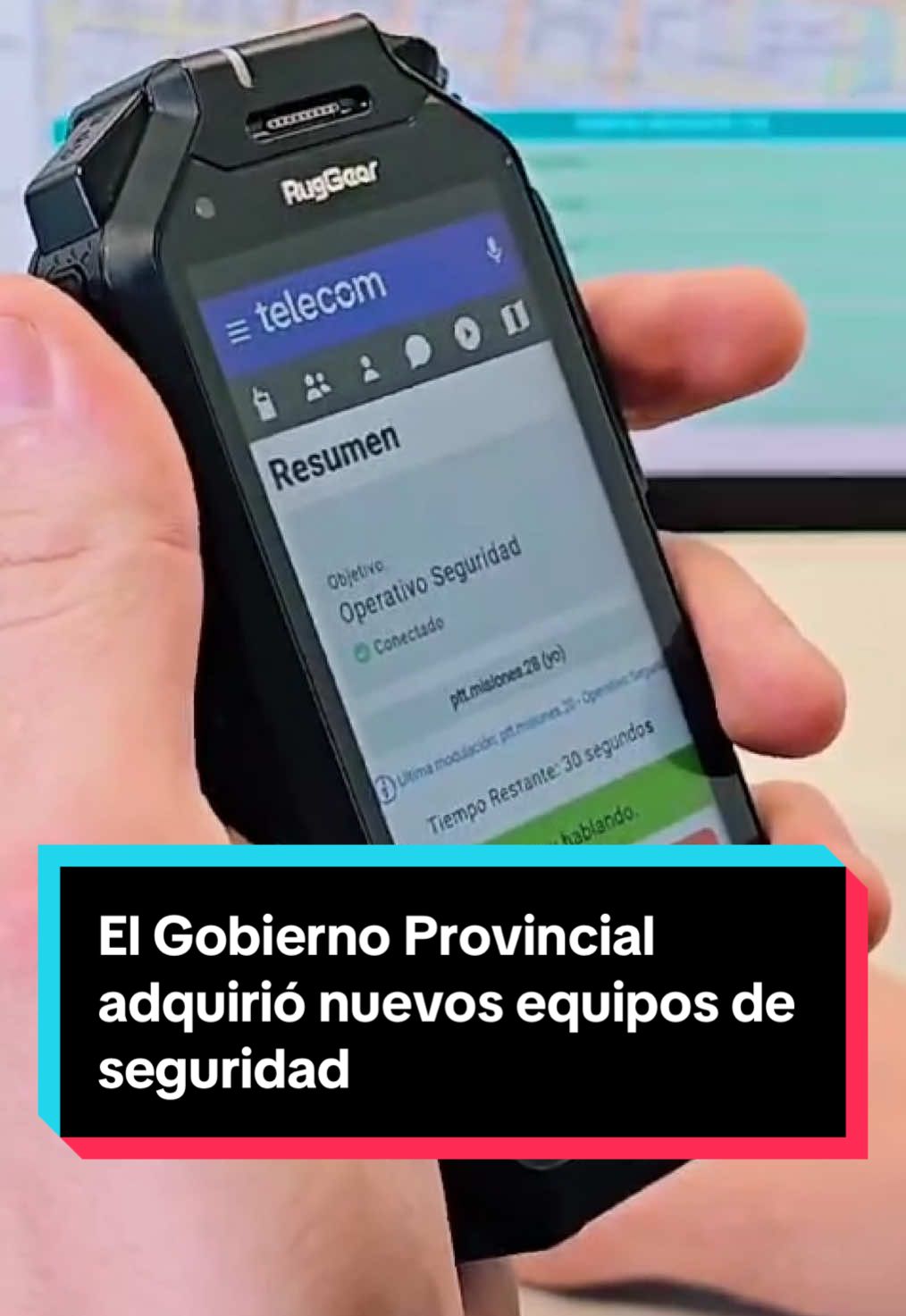 👮🏻‍♂️El Gobierno de la Provincia de Misiones compró nuevos equipos Ruggear RG725, cuya tecnología de vanguardia es esencial para el servicio preventivo y la protección personal de las patrullas de la Policía. 👉🏻Estos dispositivos están destinados exclusivamente a la fuerza, con sistema integrado comunicación policial, eliminando la necesidad de utilizar teléfonos particulares. Entre sus características, se destacan: ✔️ Conexión satelital: Permite su uso en cualquier punto de la provincia. ✔️ Monitoreo en tiempo real: Facilita la derivación y asistencia rápida y precisa de los efectivos. ✔️ Cámara incorporada: Transmite en tiempo real el abordaje policial al Centro de Operaciones 911. #policia #seguridad #misiones 