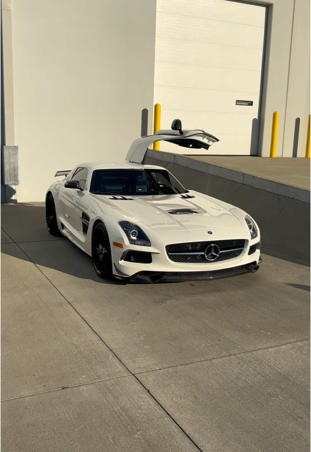 🎬 #cars #amg #sls #blackseries #benz #mercedes #supercar 