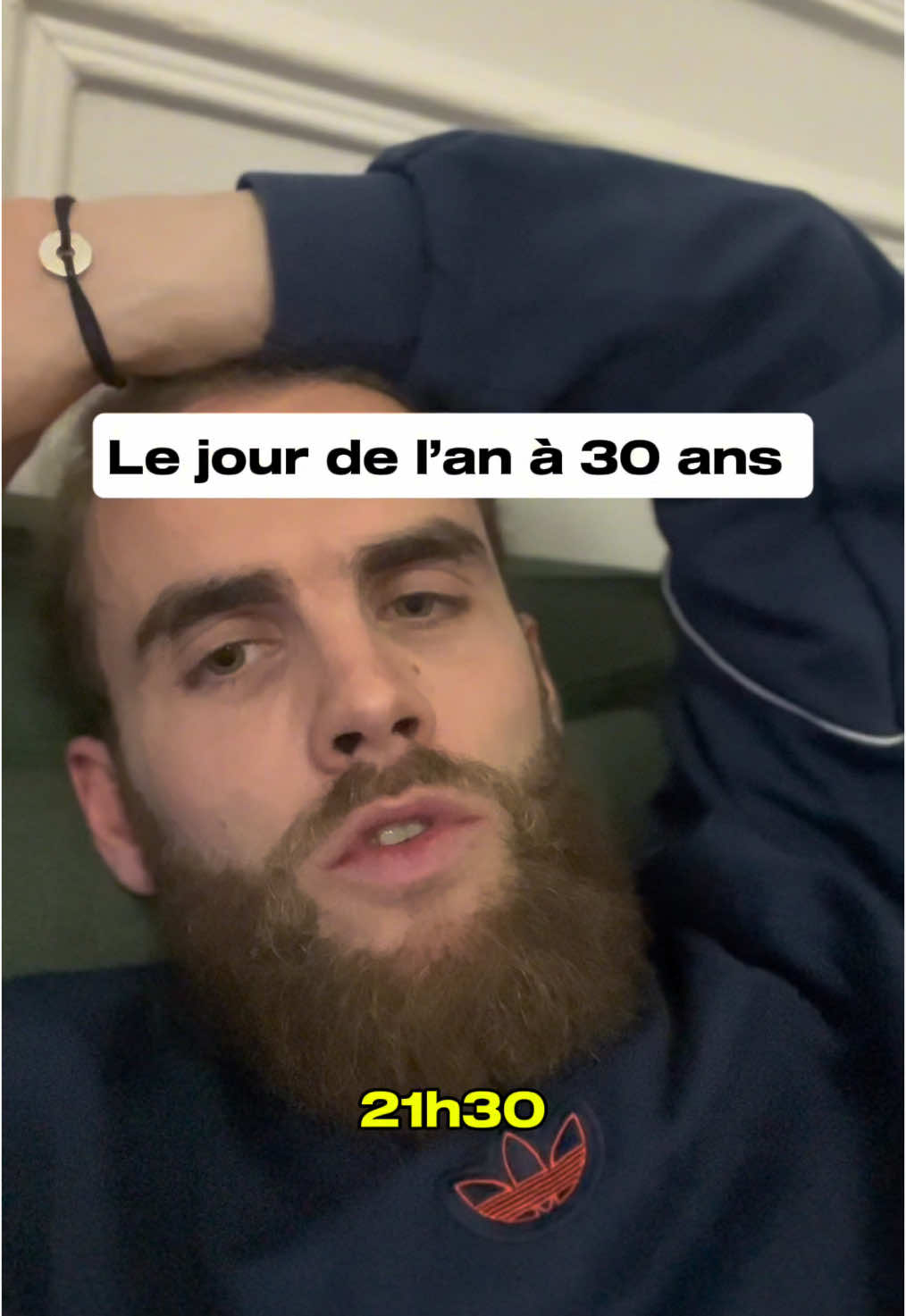 Le jour de l’an à 20 ans vs 30 ans #jourdelan #stsylvestre #noel #vacancesenfamille #amis #amitié #humour #blague #rire #lol #comedie #standup #drole #2024 #2025 #mdrr #mdrrrrrr🤣🤣🤣🤣🤣🤣🤣🤣 