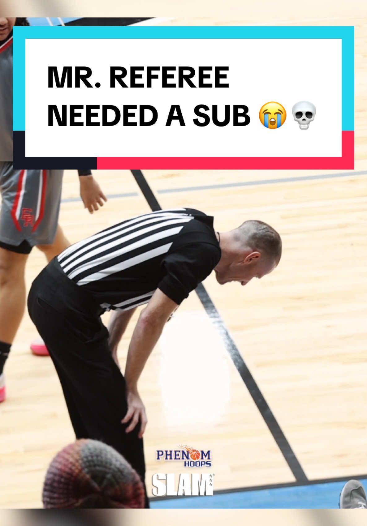 Replacement ref stayed READY 😭😭😭 #slamhs #hshoops #referee #fyp #trending #basketball 