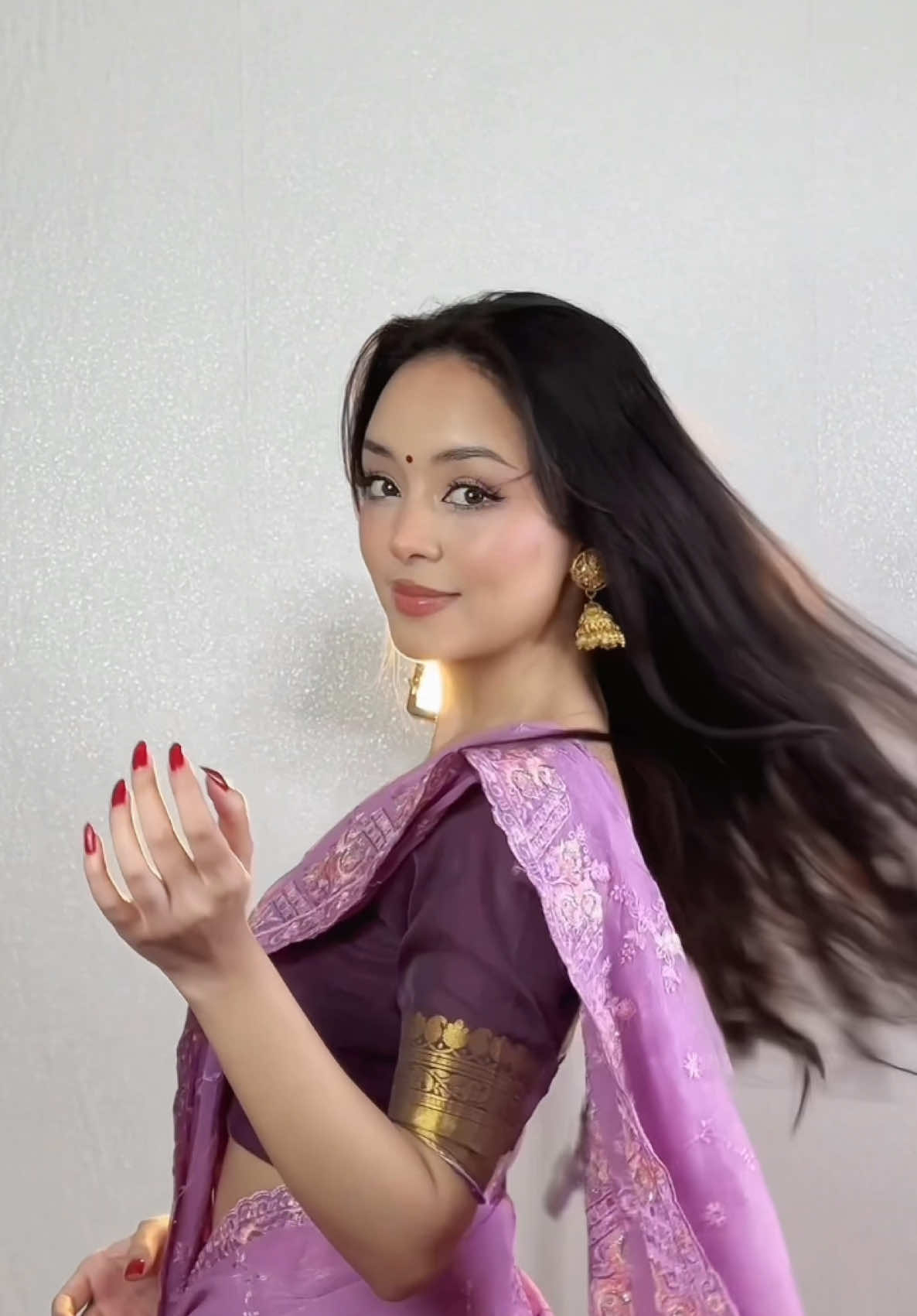 attitude huh? 😏💜🌚 instagram- simpal_kharel 💋 #fyp #foryou #foryoupage #tiktoktraditions #simpalkharel #trending #trend #viralvideos #traditional 