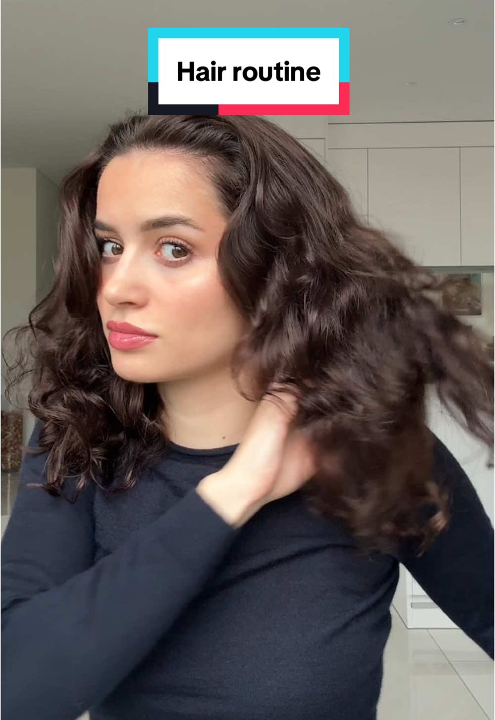 Hair routine for curly wavy hair without gel #hair #hairtok #curlyhair #wavyhair #curlyhairtutorial #wavyhairtutorial #hairstyle #hairtutorial #curlyhairstyles #fashiontiktok #fashionhacks 