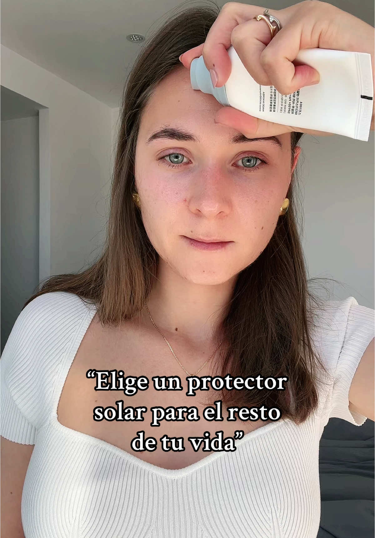 No deja whitecast, sin importar cuánto te apliques. Es hidratante, no grasoso y deja un acabado húmedo 🫰 Además, es sin fragancia, una joya #ProtectorSolar #SkincareLover #CuidadoDeLaPiel #SPFTodosLosDías #SkincareTips #Hidratación #BeautyTok #ReseñaDeSkincare #PielSaludable #SkincareRoutines #SPFSinRastroBlanco #GlowUp