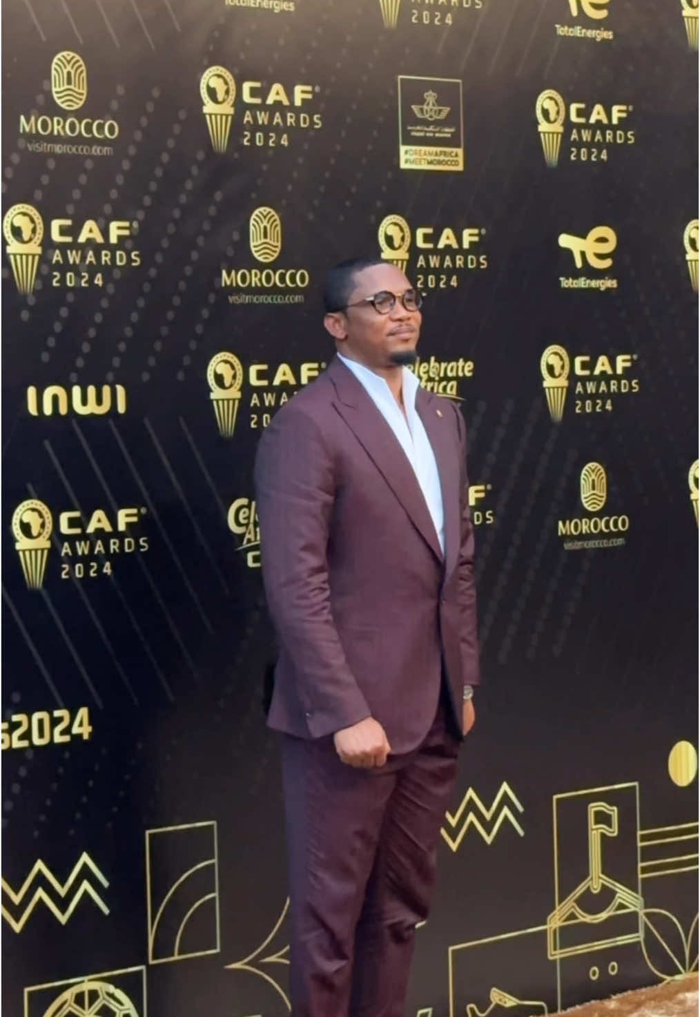 Samuel Eto'o 🫡 🇨🇲  #CAFAwards2024 #footballtogether #pourtoi #pourtoii #footballtiktok #footballedit #sportlover #cameroun #camerountiktok🇨🇲 #samueletoo #camerountiktok 