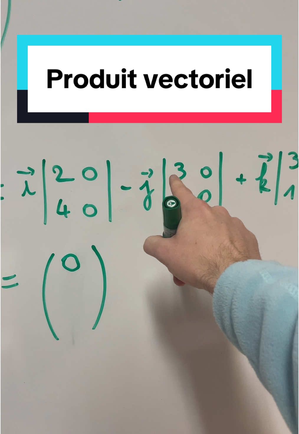 Les vecteurs dans le supérieur 🤯 #facdemaths #maths #vecteurs #licencemaths #produitvectoriel #mp #mpsi #fac #géométrie #capes #agreg #profdemaths #enseignant #enseignement #prepamaths #matrices 