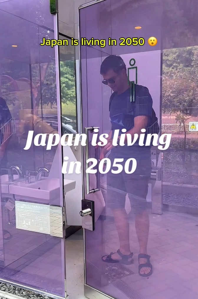 Japan is living in 2050 😮 #japan #japanese #japantravel #japanthings #TravelBucketList #traveldestinations #usa #newyork #nyc 