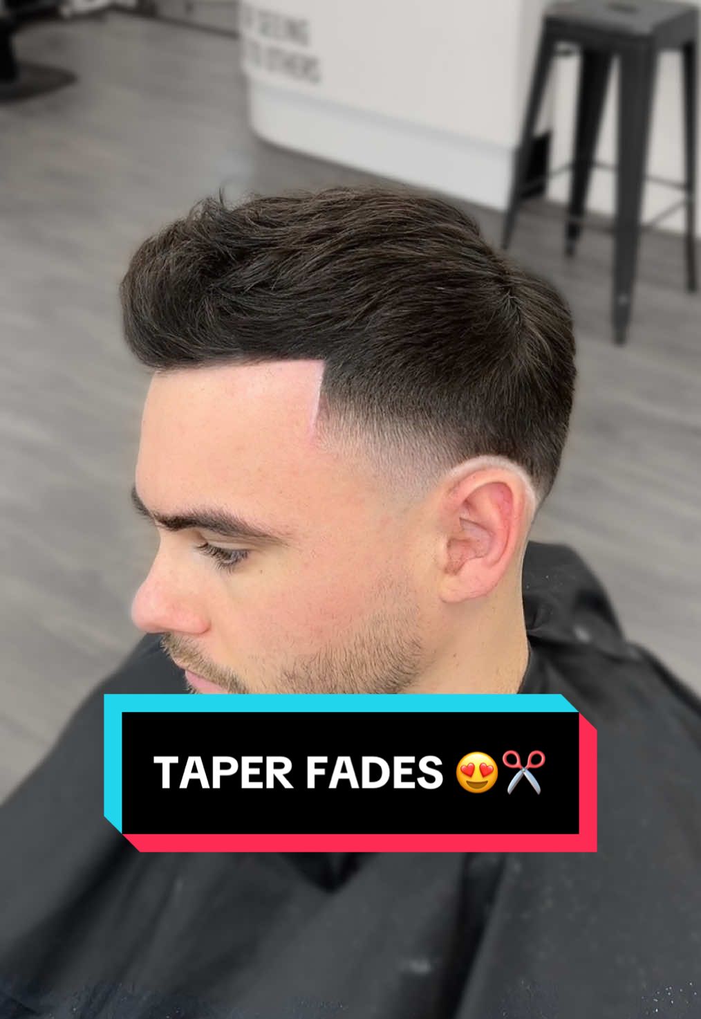 Taper Fade Tutorial ✂️ #barber #haircut #barbershop #lowtaperfade #menshaircut #hairstyle #recedinghairline #menshair #taper #taperfade #menshaircut #hairstylesformen 