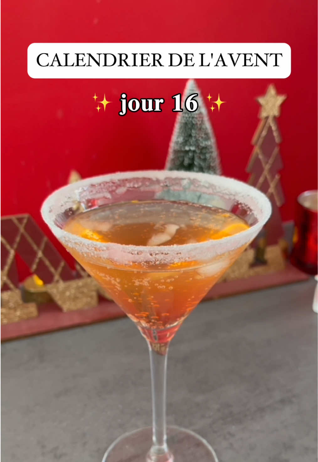 🎁 Calendrier de l’avent 🎁    ✨ Recette du Jour 16 - Mocktail✨    * Ingrédients :  - sucre en poudre - grenadine - mister cocktail fruit de la passion - eau pétillante citron vert    * Recette (dosez selon vos préférences) : - Recouvrir le bord du verre de grenadine puis de sucre en poudre. - Mettre de la glace pilée. - Verser du Mister Cocktail fruit de la passion. - Verser l’eau pétillante au citron vert. - Verser la grenadine.    On se retrouve demain à 20h pour une nouvelle vidéo !      #christmas #Recipe #recette #recettefacile #recetterapide #recettefacileetrapide #recettefacilerapide #noel #fêtesdefindannée  #recettenoel #christmasrecipe #christmasrecipes #mocktail #cocktailsansalcool #cocktail  #boisson 