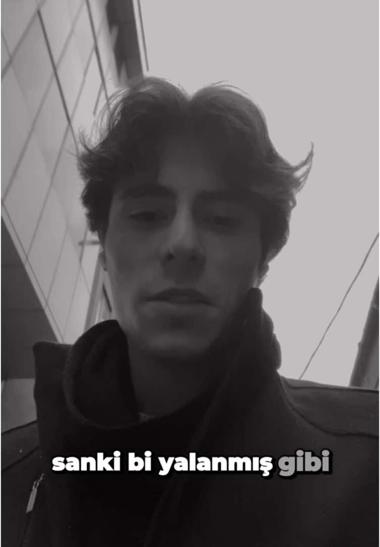 Sanki bi yalanmış gibi…🥀