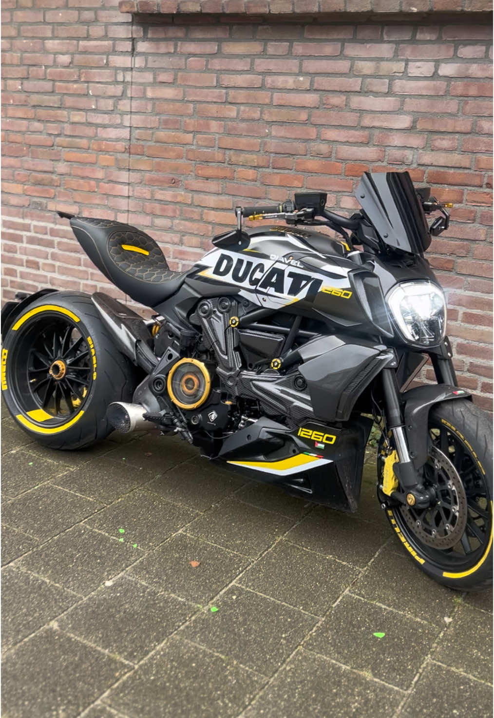 Nieuwe spiegels en geen voetsteunen meer achter👣🥷.                                         #diavel #ducati #motor #viral #fy #foryou #foryoupage #foryoupageofficiall #tiktok #motorcycle #bikelife #biker #trending @ducati 