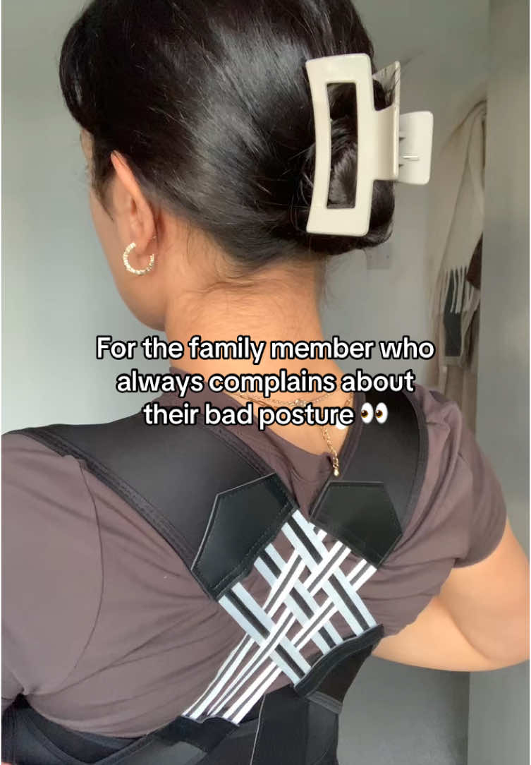 A perfect gift! 👏🏼 LINK IN BIO! #christmaspresents #christmaspresent #christmassale #backsupport #posture #badposture #painreliever #painrelief #shoulderpain #neckpain #backpain #spinehealth 