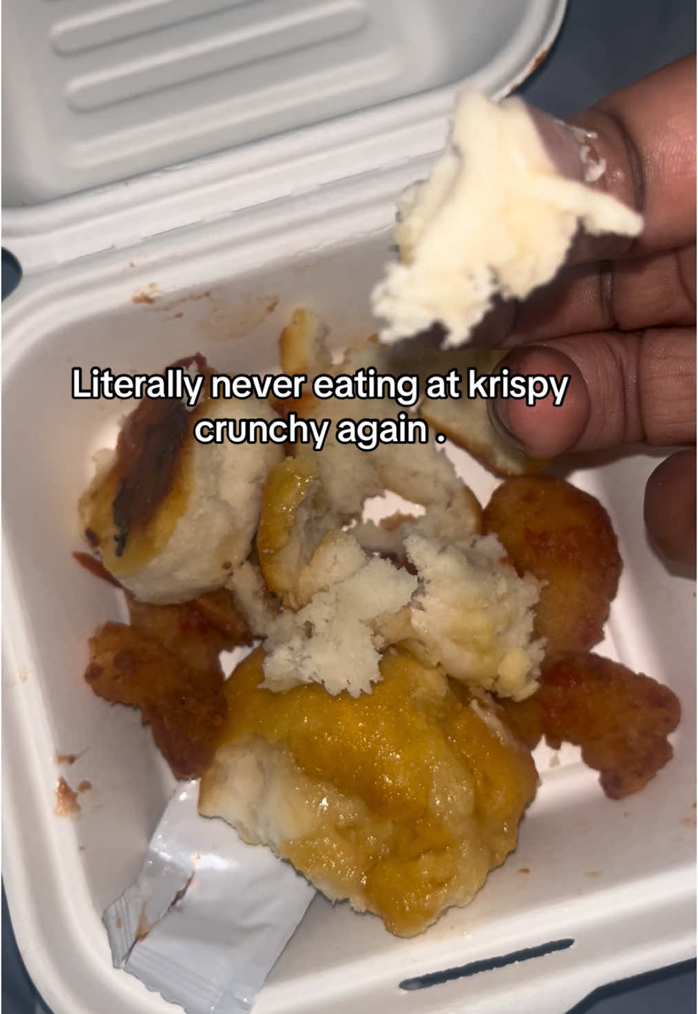 I was so disgusted with them .  #fyp #blowthisup #Zyxcba #fypviral #views #eatwithme #foodtiktok #mukbang #mukbangfoodasmr #mukbangeatingshow #mukbangasmr #chipotle #chipotlebowl #foodtiktok #foodies #foodreview 