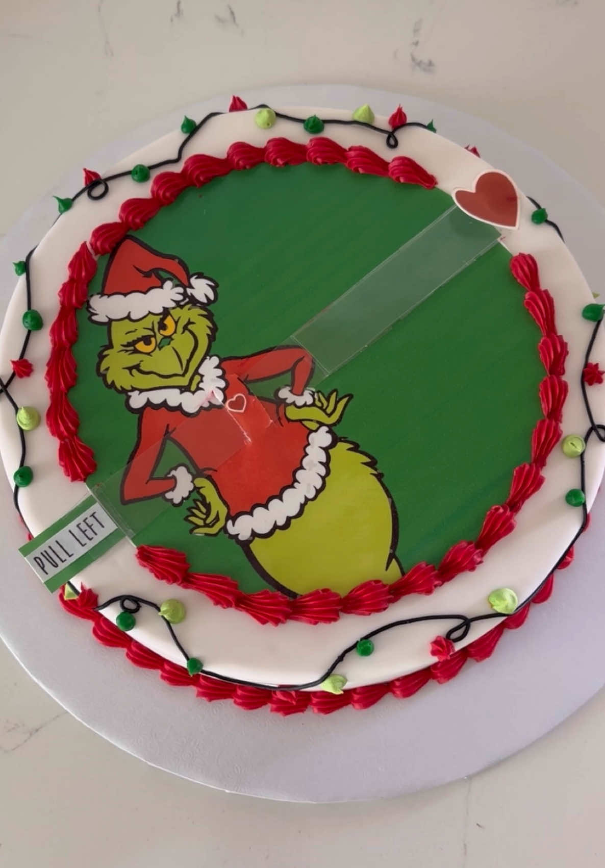 Grinch cake! #cakesbymarian #cakedecorating #cakevideo #cakeart #caketok #cake #cakes #christmas #grinch #grinchcake #viralcake 