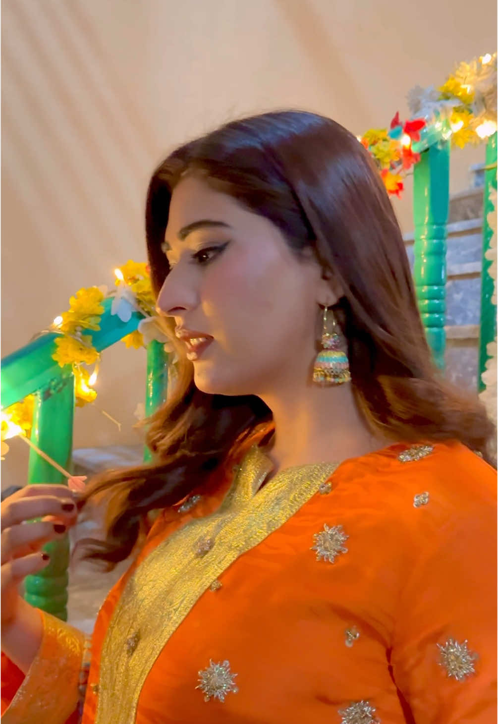 Ishaq ne pakra na tha abhi wehshat ka rang🧡 #aroosakhan #aroosaiqrar #aroosakhanofficial #aroosa 