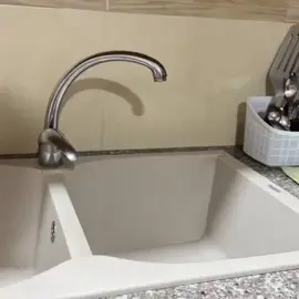 لكل امرأة راقية ✨تبحث عن الأناقة حتى في أدق التفاصيل🌸!  مجفف الأواني باللون الذهبي والأسود 🖤💛ليس مجرد أداة للمطبخ، بل قطعة ديكور فاخرة تضيف لمسة عصرية وجميلة لمطبخك 👌🏻✨