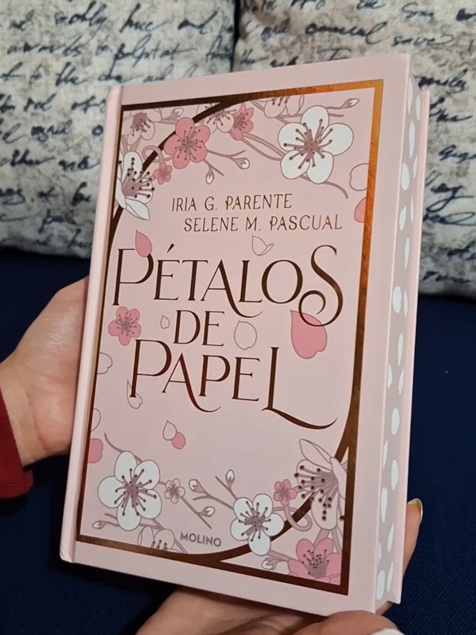 Simplemente WOW 🥺🥹🩷✨️🎀🩰 #book #BookTok #libros #books #petalosdepapel #edicionespecial #barbie #fyp #barbie12dancingprincesses #barbie12princesasbailarinas 