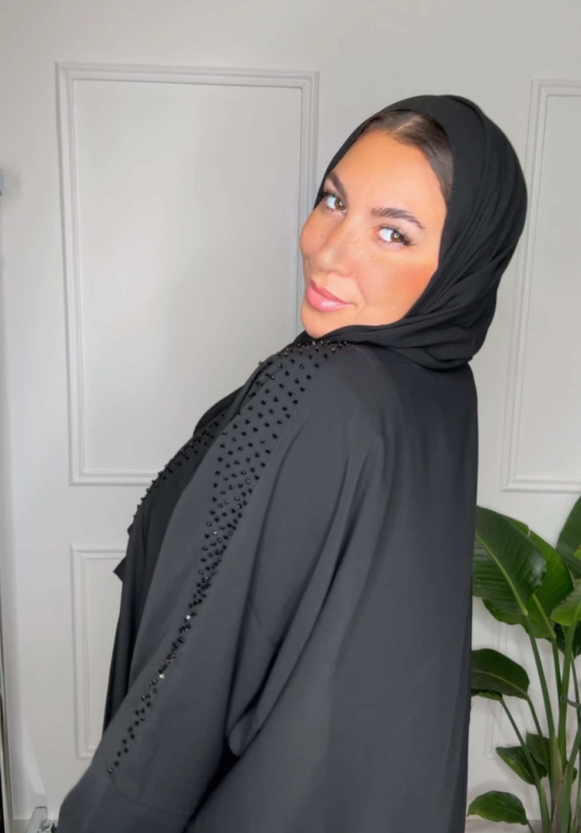 🖤 SHINY NOIR 🖤 🛍️🖤 DISPO LIEN EN BIO  #abayadubai #abayagirls #tutorialhijab #abayatifashion 