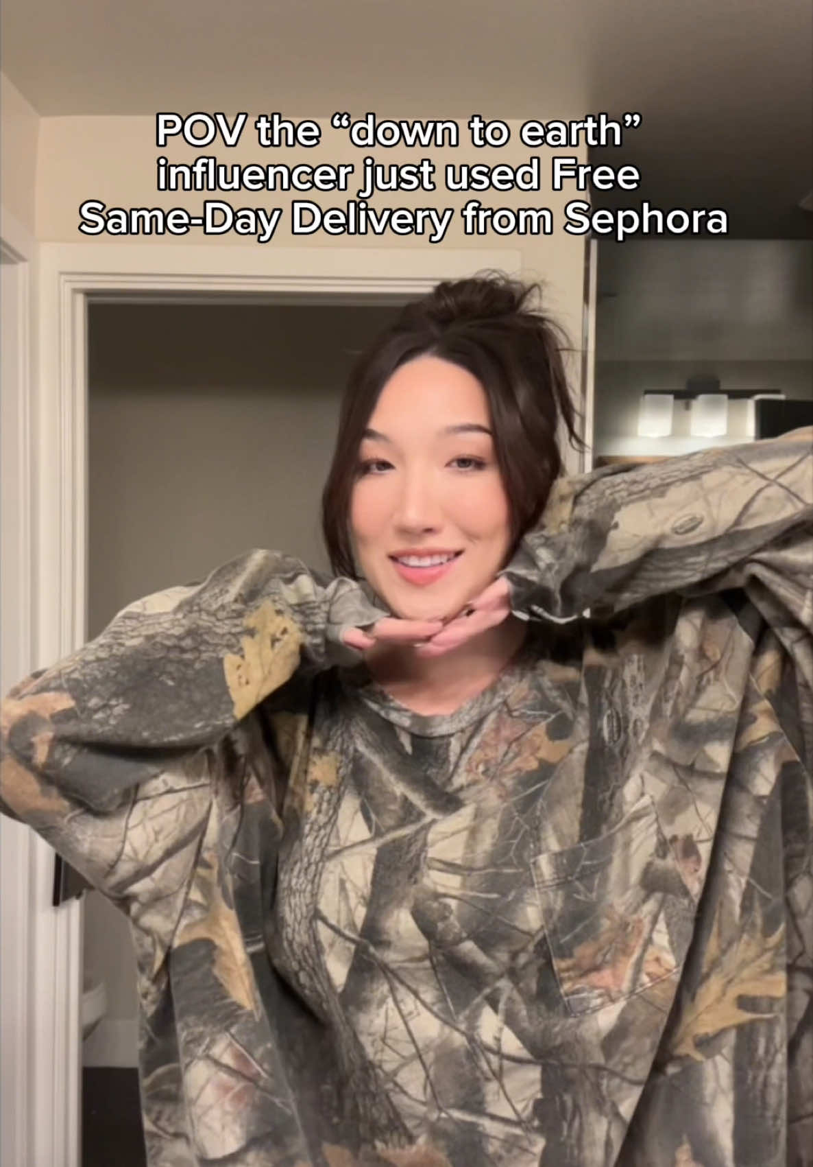 #sephorapartner she’s as smart as @sephora offering free same-day delivery from 12/15-12/24 at 12pm with code GIFTSNOW. No minimum spend required! *Terms apply