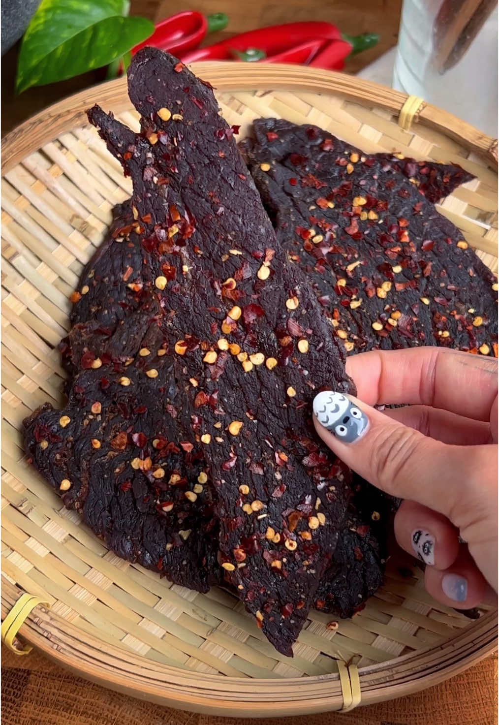 This is the BEST beef jerky I have ever had, honestly. It’s sooo addictive, you have to make a large batch or you’ll be left wanting more.  You can find the full recipe with ingredients and measurements on my blog! #beefjerky #christmas #giftideas 