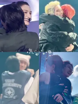 Hmm Guys ! I think Seonghwa loves having his baby kitten in his arms but im not quite sure....🤔 The way he's always smiling so brightly when Wooyo is in his arms🥹💜🫂 #jungwooyoung #wooyoung #seonghwa #parkseonghwa #woohwa #ateez #kpop 