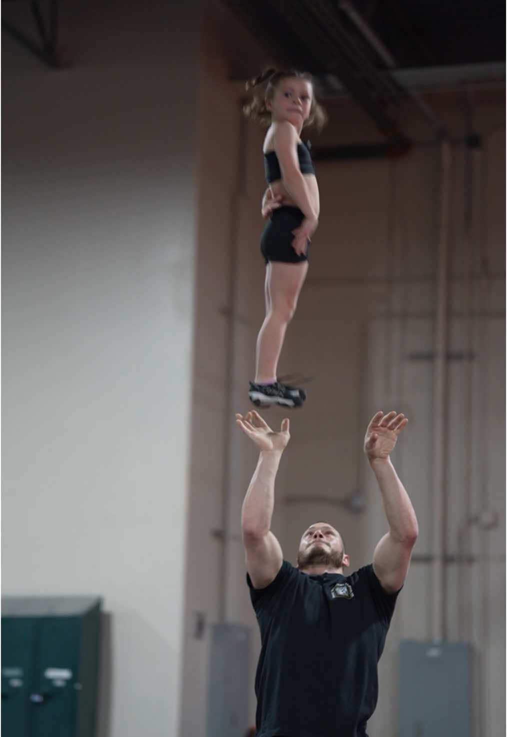 Fun new sequence with Sawyer! #dauntlessathletics #cheer #cheerleading #lilmisssoysauce #fyp #partnerstunt #stunting #cheerlife 