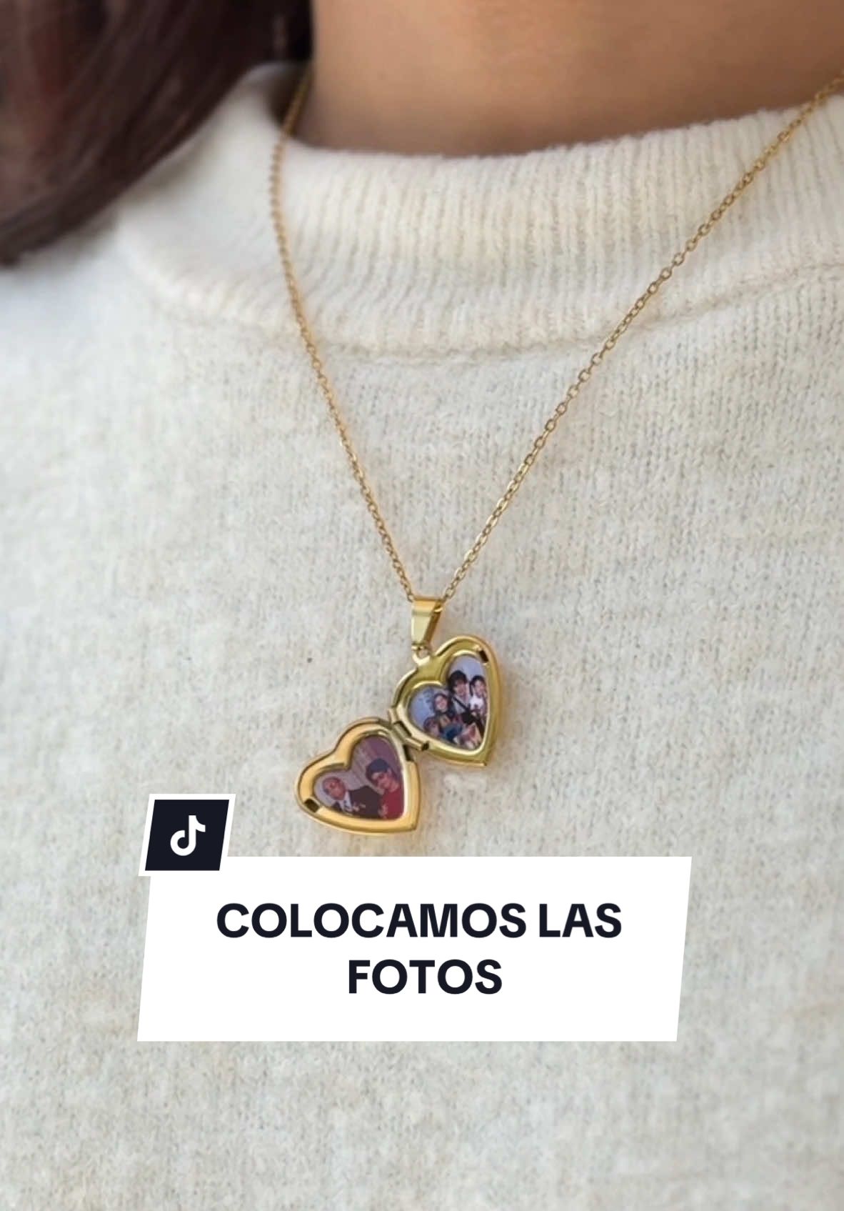 Colocamos las fotos GRATIS en los relicarios. Opciones desde $18.00 Haz tu en pedido en la web #relicario #regalospersonalizados #navidad #regalos #cadenas #giftideas #marpesia #amigosecreto 