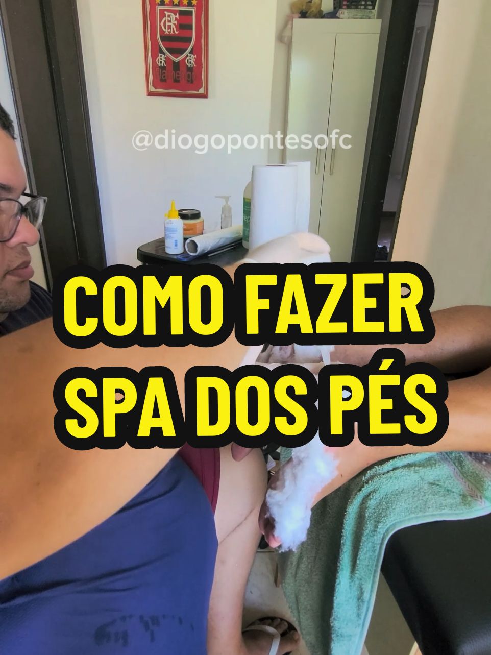 Como fazer SPA DOS PÉS  Materiais: Emoliente de Calosidade Sabonete de Higiene  Esfoliante  Hidratante  Algodão  Espátula de SPA dos pés  luva de procedimento toalhinha  borrifador #estetica #esteticista #spa #spadospes #podologia #podologo 