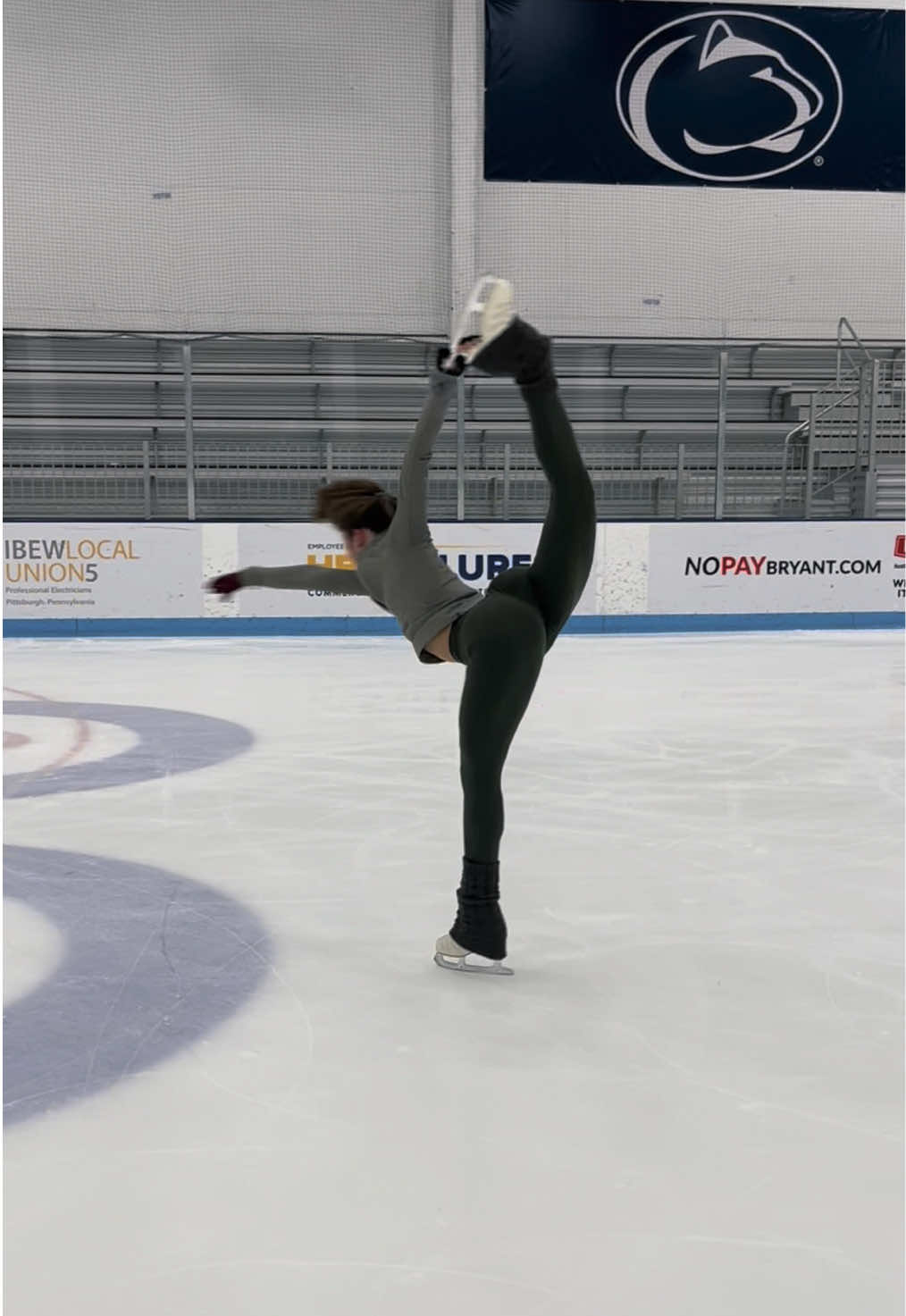 have to take 4 finals this week 🫠 #figureskating #IceSkating #fyp #lululemon #flexible #psu #pennstate #edeaskates #collegeathlete #studentathlete #csmajor #iceskatingtiktok #figureskater #spinning #avask8 #lutz #finalsweek 