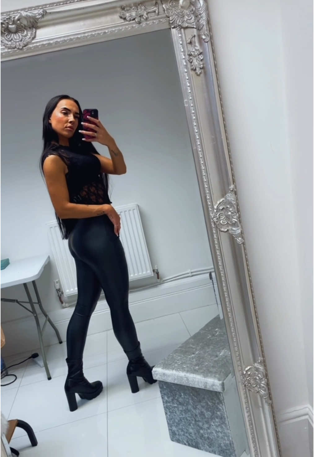 Back to black 🖤 #foryoupage❤️❤️ #fypage #fypツ #foryourpage #girl #brunette #girl #foryou #fyp #lithuaniangirl #brunettegirl #forupage #mirrorselfie #lithuanian #gymgirl 