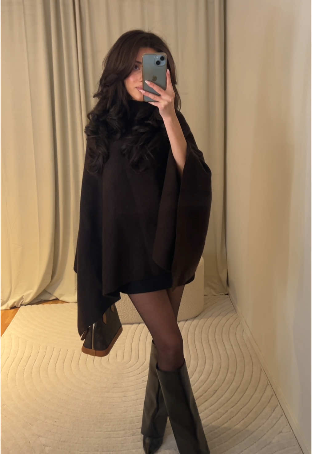 Wow! in love with this elegant brown cape🤎 #fashion #outfit #cape #capetop #browncape #browntop #classy #elehant #zara #OOTD #oldmoney #asthetic #fyp #foryou #fördig #ArabTikTok #usa