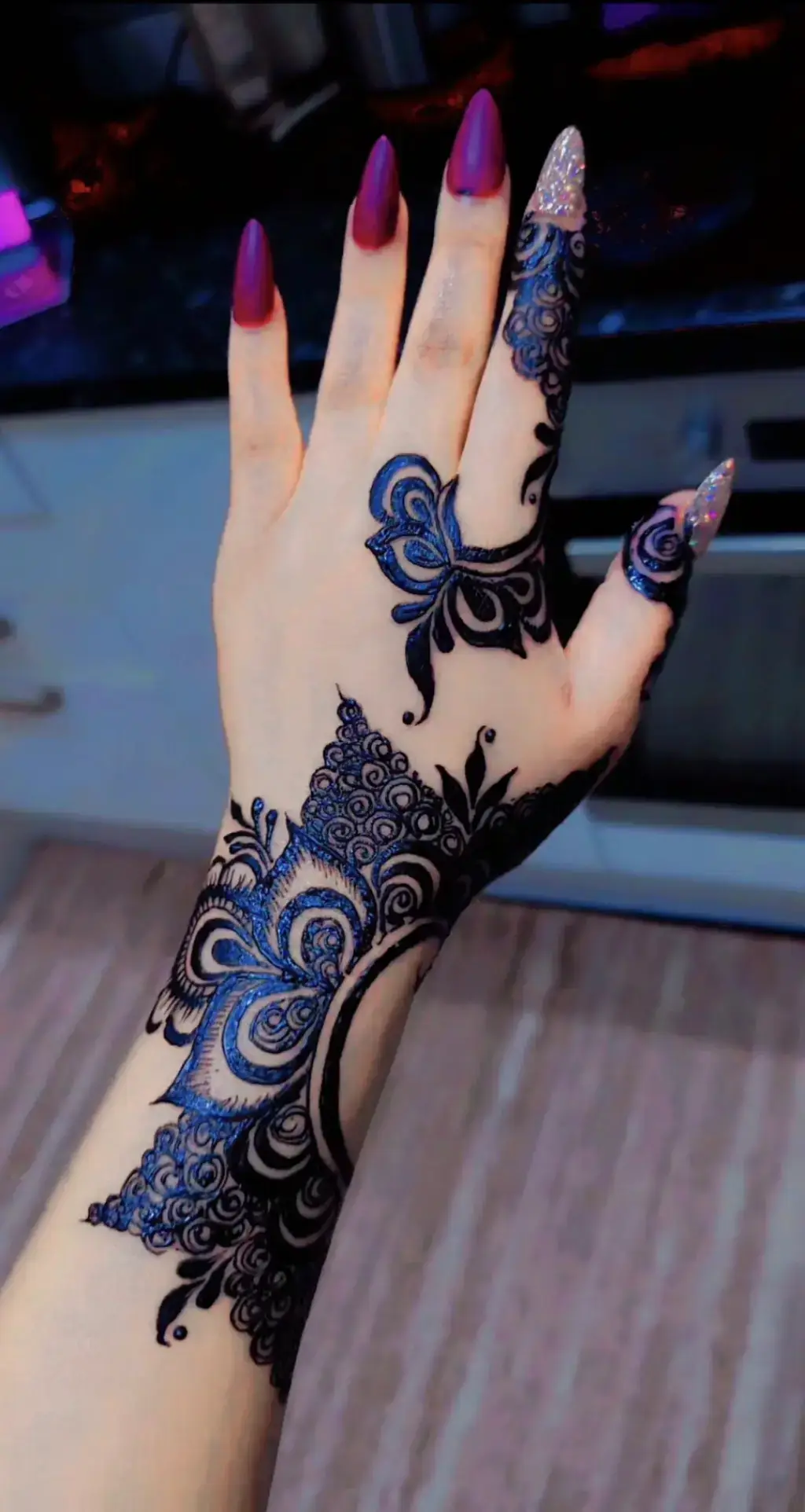 Finger Henna Designs #creatorsearchinsights