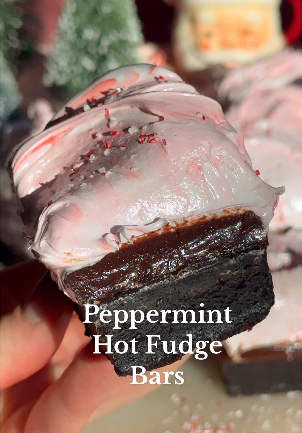 Peppermint Hot Fudge Bars 🥳🎄 A thiccc & fudgy chocolate cookie base topped with peppermint hot fudge & a pillowy cloud of marshmallow meringue. It tastes like a mug of peppermint hot cocoa! 🥹 #peppermint #holidaybaking #fypage #chocolaterecipe #christmastiktok #chocolatelover #christmasbaking #fyppppppp #desserttiktok #recipes 