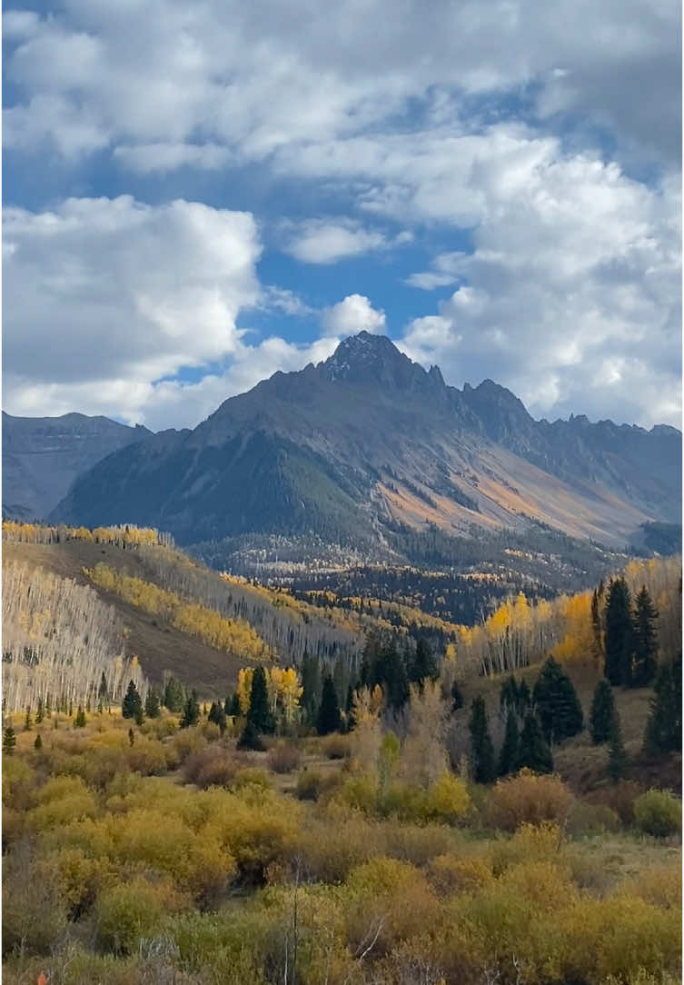 always dreaming of the mountains #alpinlakes #colorado #colorfulcolorado #gooutside #hopecore