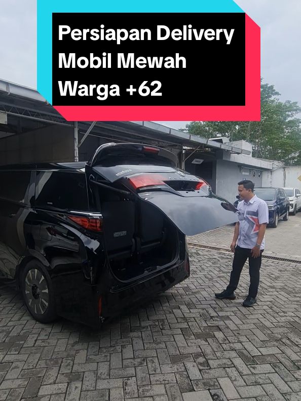 Pada hari ini, telah dilakukan serah terima unit Toyota Alphard Hybrid kepada pemilik baru dengan kondisi kendaraan lengkap dan siap digunakan.  Seluruh dokumen penting seperti faktur pembelian, STNK, BPKB, dan kunci cadangan telah diserahkan bersama dengan unit kendaraan.  Mobil telah diperiksa secara menyeluruh, termasuk fitur-fitur canggih, performa mesin hybrid, serta kelengkapan interior dan eksterior. Dengan demikian, proses serah terima telah berjalan lancar, disertai harapan agar kendaraan ini dapat memberikan kenyamanan dan pengalaman berkendara terbaik bagi pemilik baru. Konsultasi Gratis dengan Ahlinya Toyota Jember : RIFAN TOYOTA WhatsApp /Call 081231646311 #toyota #infotoyota #toyotajember #jember #lumajang #situbondo #bondowoso #banyuwangi #toyotaalphard #alphardhybrid #fy #fypシ゚ #fyp 