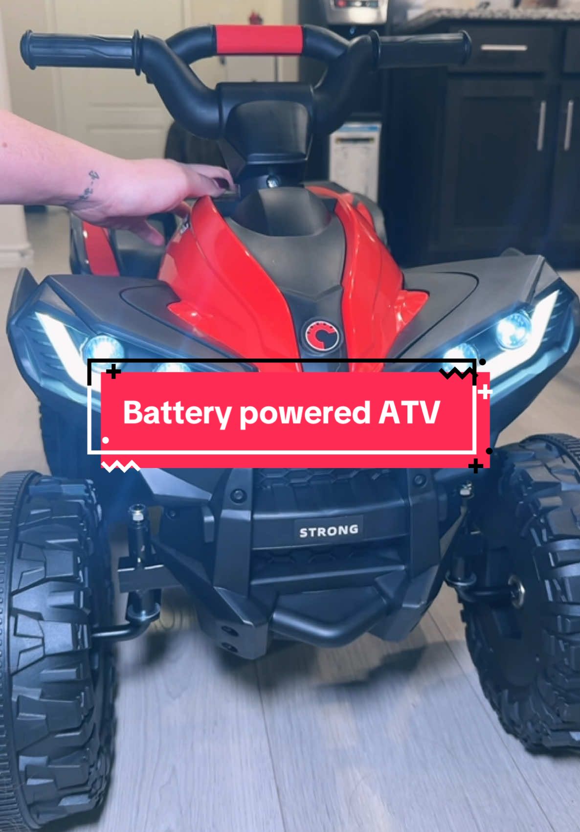 Runnnn! #electriccar #electricquad #kidsgiftideas #tiktokshopholidayhaul #foryou 