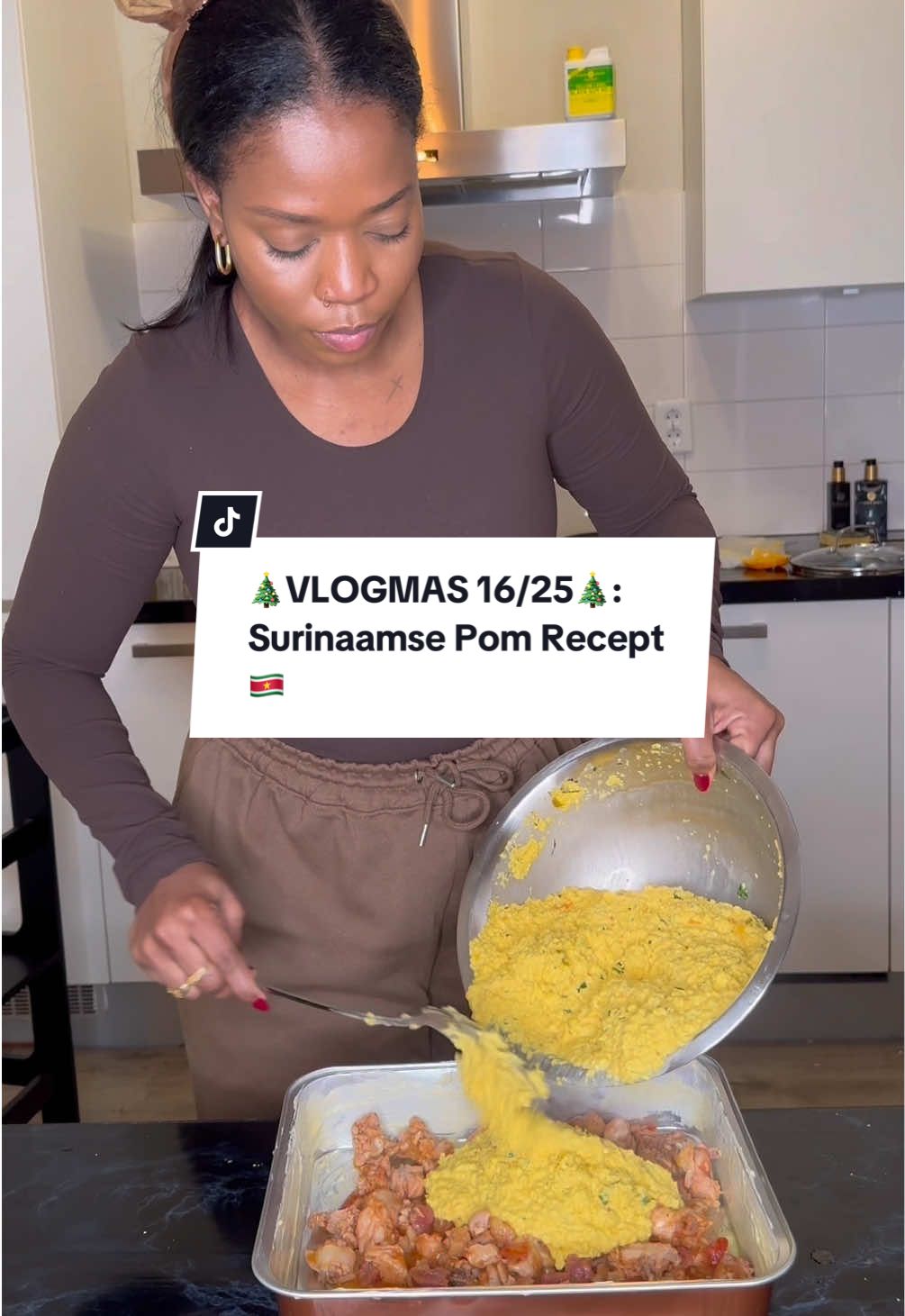 Antwoorden op @~R💕 🎄VLOGMAS 16/25 🎄: Surinaamse Pom 🇸🇷♥️ Yall asked and I tried 🫶🏾 #surinametiktokker #surinaams #suriname #surinaamsekeuken #surinaamsepom #surinam 