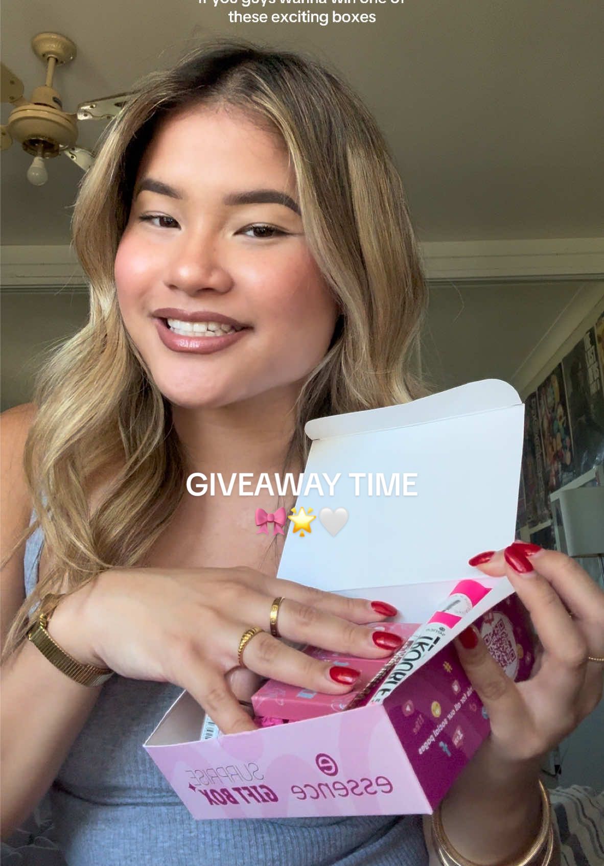 🎀 GIVEAWAY ALERT 🎀 here’s your chance to win the ultimate essence surprise box from good clean beauty co and @Priceline Australia! i’m giving FOUR lucky followers a box packed with fan favourite beauty essentials! how to enter: - follow me and @Good Clean Beauty Co  - like and save this post - tag 2 friends in the comments - share this post to your story for a bonus entry but hurry—this giveaway ends on december 24th! good luck queens! what’s inside the box? ✨ extreme shine volumising lip gloss ✨ cranberry lip oil ✨ double trouble mascara ✨ vegan collagen lip balm ✨ eyeshadow palette ✨ 2 nail polishes P.S. can’t wait? these amazing essence surprise boxes are also available at priceline and the beauty store! ***this giveaway is only open to AUSTRALIAN residents*** #giveaway #giveawayalert #australia #essence #free #giveawaytime #giveawaywinner #australian #makeup #beauty #makeupgiveaway #viral #trending 