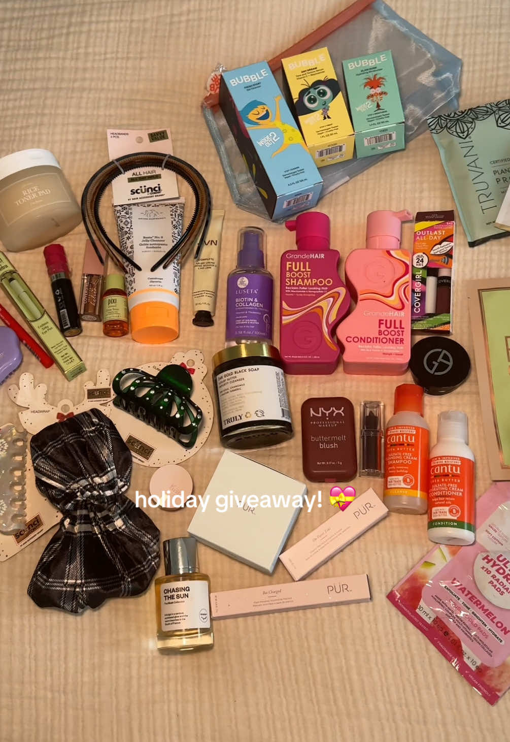 ✨holiday giveaway!✨  & the perfect way for you to follow me on instagram! 🥲❄️ deets:  @Pixi Beauty face masks, mini toner & eyeliner @Truvani protein powder  @PUR Cosmetics eye patches, cream eyeshadow & mascara  @Drunk Elephant jelly cleanser  @Truly Beauty 24k black soap  @Dossier Perfume chasing the sun perfume  @Grande Cosmetics shampoo & conditoner  @Scünci goodies  @Bubble Skincare cleanser, vitamin c serum and moisturizer  @COVERGIRL lipsticks, liner & liquid eyeshadow  @Milani Cosmetics lip stain  @Armani beauty silk luminous blush @Kaja Beauty bento eyeshadow trio  @NYX Professional Makeup buttermelt blush @Vitamasques ultra hydrate watermelon mask  @Cantu Beauty shampoo & conditioner minis  @Conair scalp brush @Luseta Beauty hair oil  @JVN Hair mini air dry cream  HOW TO ENTER:  follow me on tiktok & instagram (instagram is linked in bio but handle is @bygraceelizabethh)  tag a friend with your fave cozy holiday activity 🤍  5 bonus entries EACH: subscribe to my youtube and/or repost this video! 😌  #fyp #giveaway #holidaygiveaway #holidaygifts #beautyproducts #skincareproducts #haircareproducts 