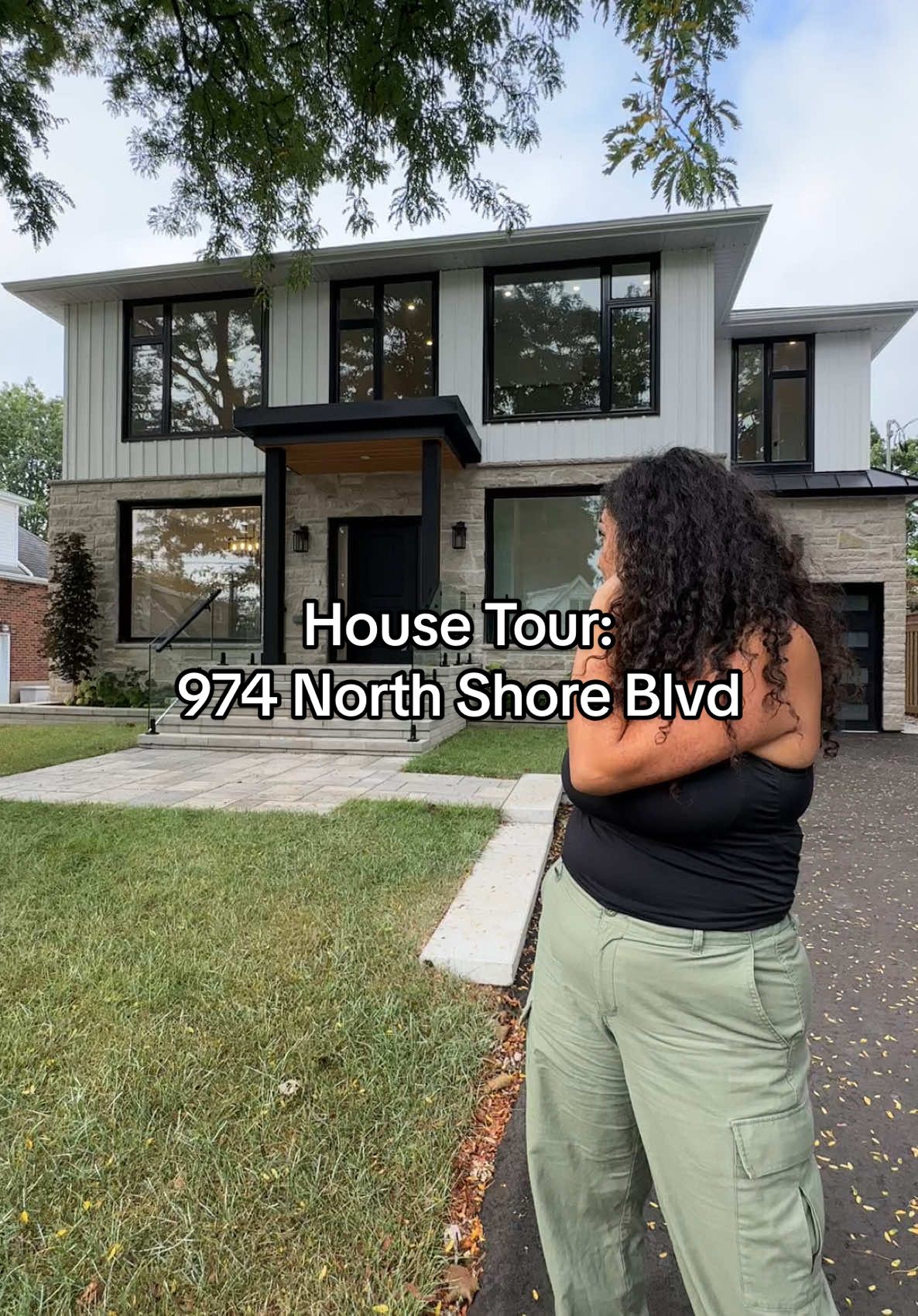 What do you think of todays house tour? Did you miss me?  #hometour#hometours#housetour#housetours#buyersagent#sellersagent#ontariohousingmarket#houseforsale#dreamhome#ontariohousetour#ontariohometour#torontohouse#torontohousetour#torontohome#torontohometours#bloxburginspo#simsinspo#realestate#realestateagent#realtor#torontorealtor #theotherstallone #simonastallone 