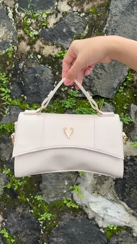 Join live jam 11 siang nanti ya guyyss🤗#racuntiktokshop #tas #taswanita #selempangwanita #tasselempang 