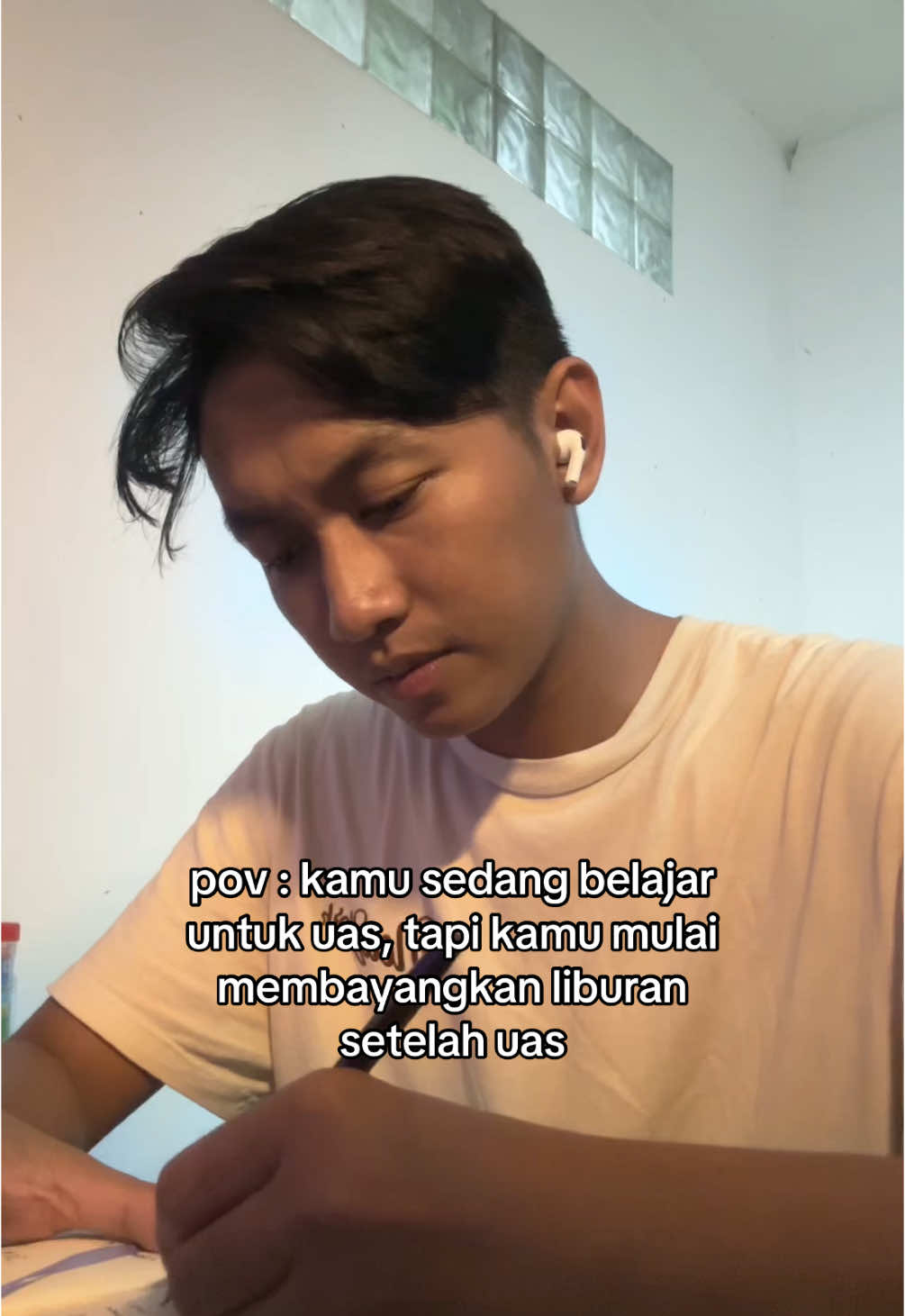 habis uas terbitlah? #relatable #relatablecontent #liburan #uas #liburansemester #kuliah #mahasiswa #sekolah #liburanseru 