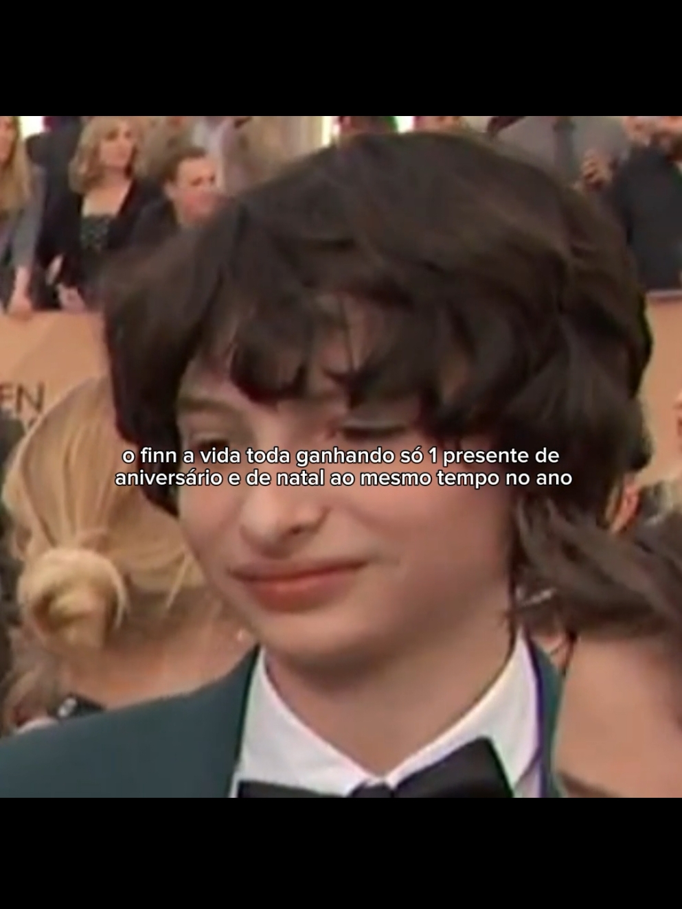 o coitado nascendo bem no natal #finnwolfhard #foryoupage 