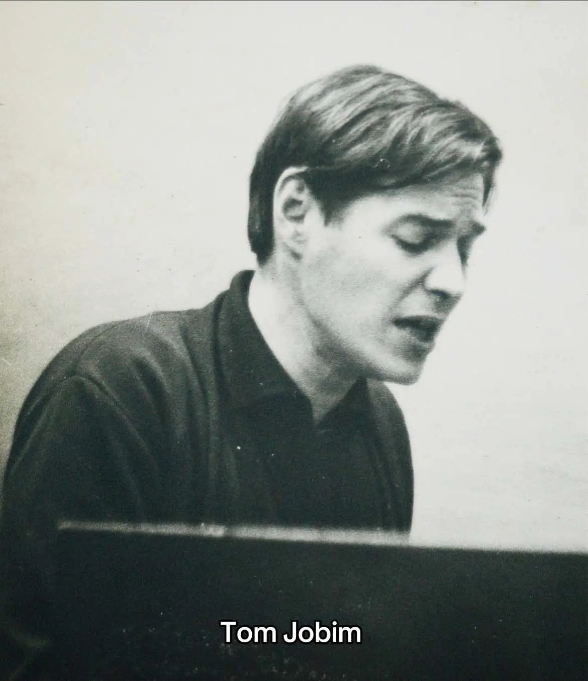 Tom Jobim #plorimoria #pleroforia #naoflopaporfavor #aaa #claricelispector #livrostiktok #frases #reflexion #vaiprofycaramba #filosofiamoderna #caps #pensamentos #claricelispector #claricelispectorfrases #claricelispector100anos #claricelispectorquotes #lispector #lispectorando #lispectorlovers #lispectorclarice #autoresindependientes #horadaestrela #ahoradaestrela #thegreatgiginthesky #epicooooo #motivação #LivreParaSer #leitura #poesia #estudos #sigma #filosofia #nietzsche #kafka #albertcamus #freude #freudexplica #marioquintana #capitaesdaareia #machadodeassis #chicobuarque #timmaia #timbernardes #poetas #fernandopessoa #fernandopessoalove #fernandopessoapoeta #camoes #orasil #portugal #monsanto #guerradostronos #stark #toshimitsu #legiaourbana #tomjobim #viniciusdemoraes #tropical #thenightwemet #lordhuron #tomjobim 