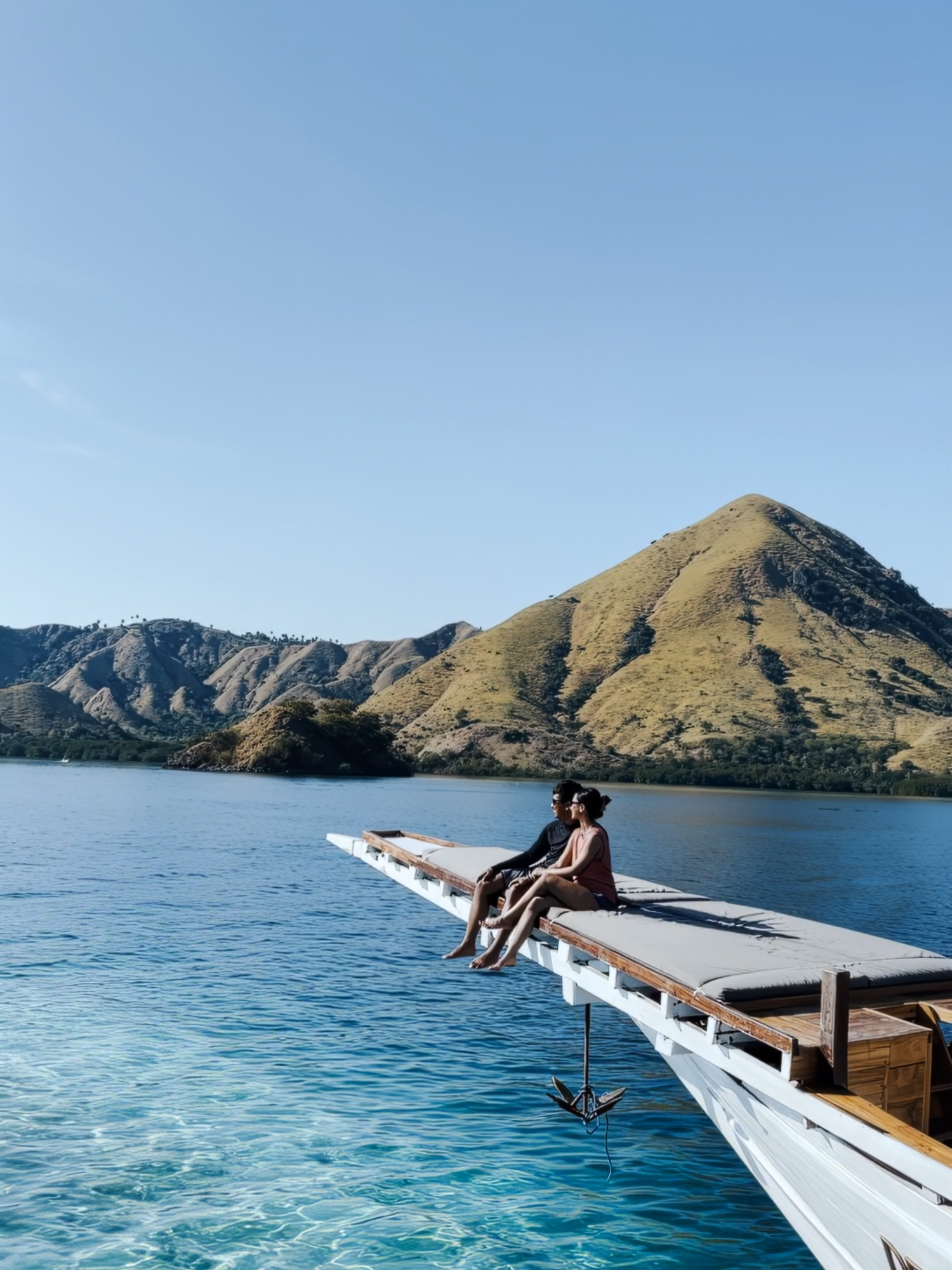 Discover the perfect blend of elegance and exploration with Komodo Luxury #ttpetualangpro #komodoluxury #fypシ゚ #sharingtripkomodo #indonesia