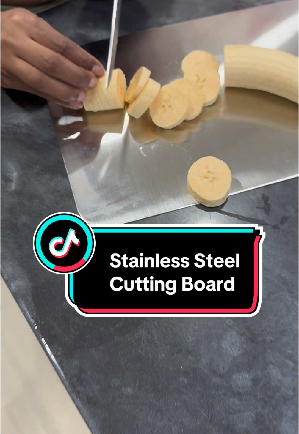 Everyone who uses a wooden ir plastic cutting board is crazy! Make sure to switch over to this stainless steel cutting board.  #cuttingboard #cutting #stainlesssteel #stainlesssteelcuttingboard #kitchenmusthaves #foodsafety #foodietiktok #kitchengadgets #KitchenHacks #kitchenappliances #tiktokshopholidayhaul #tiktokshopfallsale #treasurefinds #spotlightfinds #ttsdelight #giftguide #ttsdelightnow #ttslevelup #newyearnewaura #mademyyear #shoplatinowned #tiktokshopcreatorpicks #tiktokshoppicks #christmasgift #winterwardroberefresh 