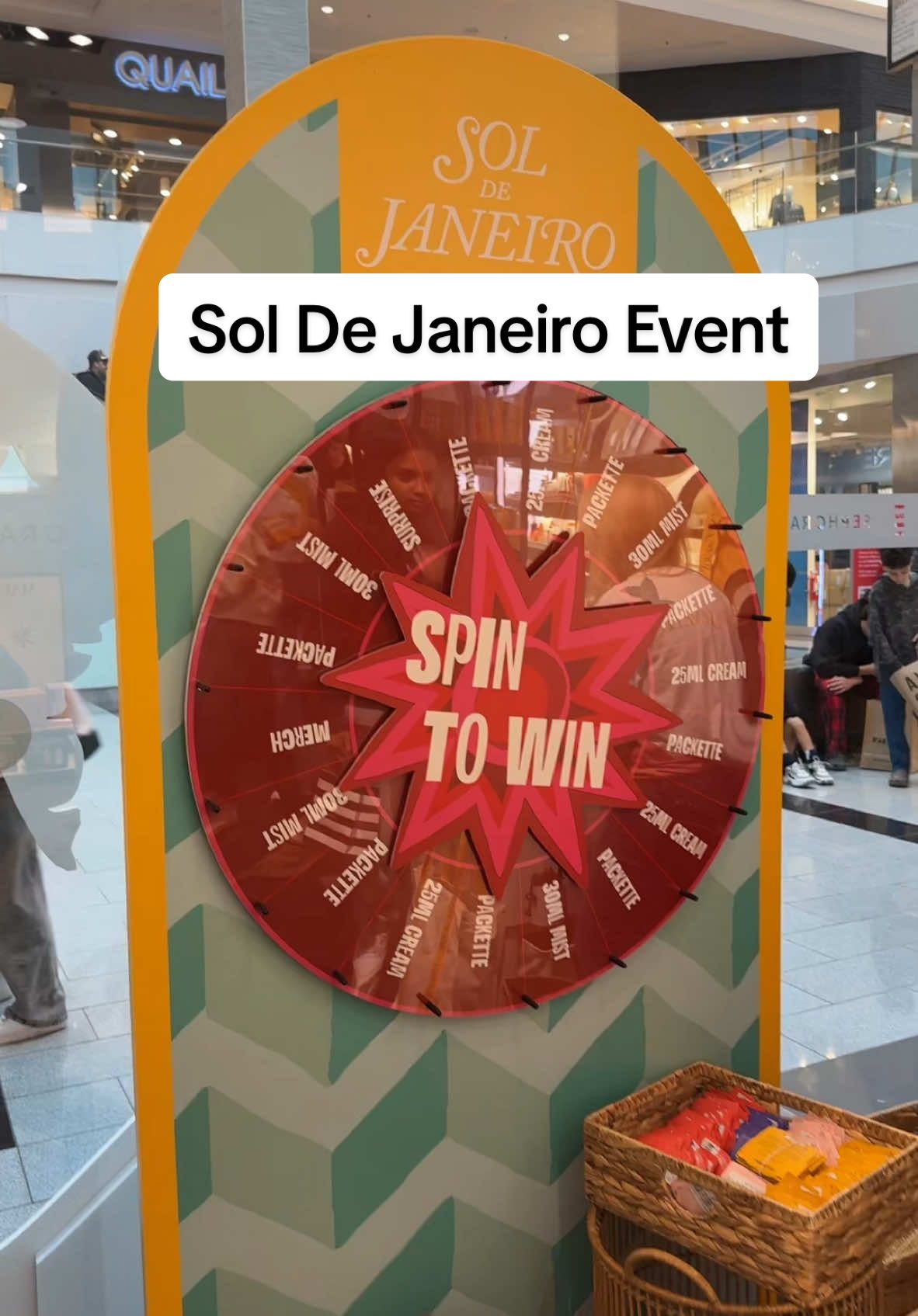 We has so much fun at the Sol De Janeiro Event at Sephora in Roosevelt Field this weekend! 🌸🏖️ @Sol de Janeiro #soldejaniero #sephora 