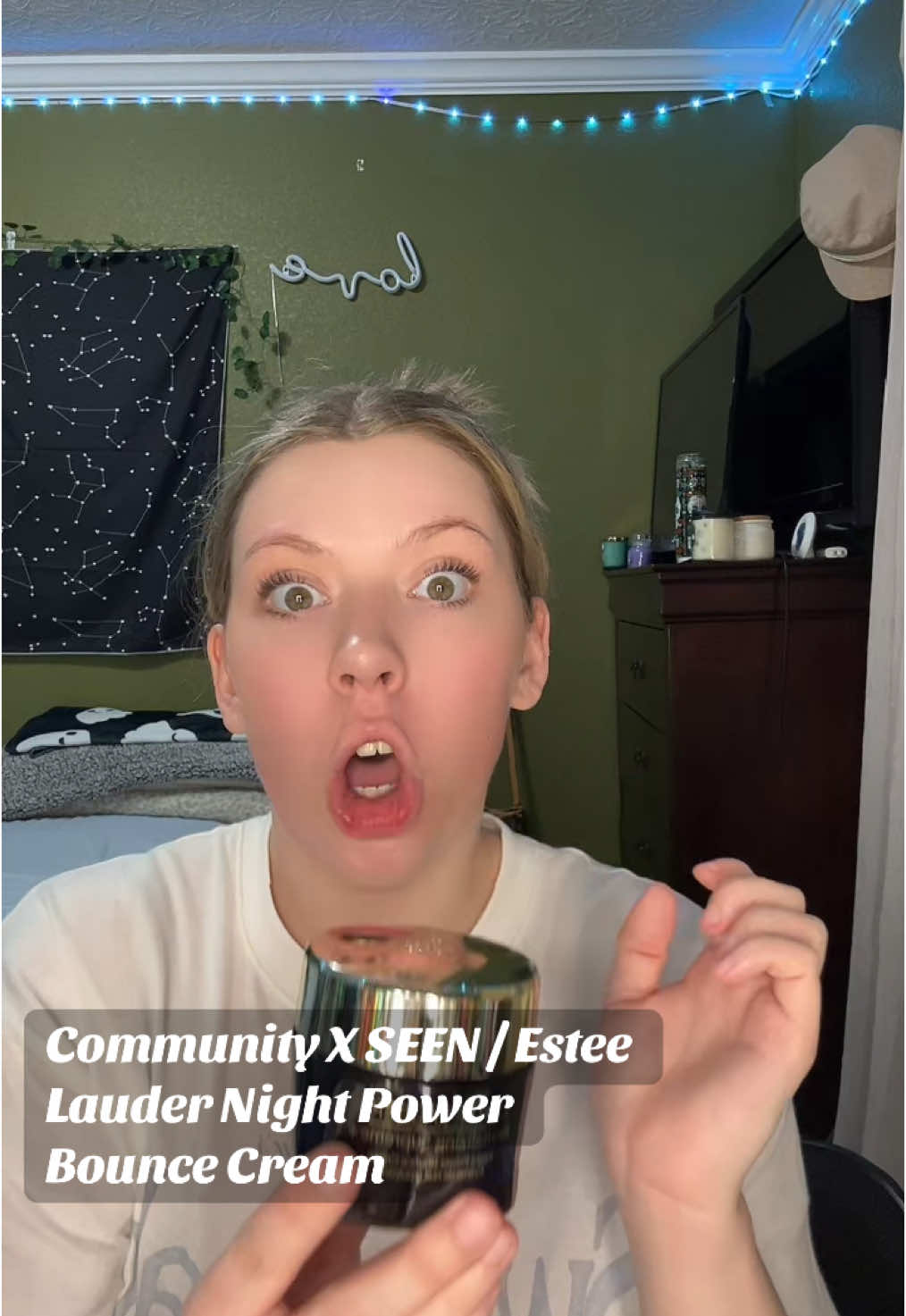 @Estée Lauder @Community X SEEN Thank yall so much 🤍 #esteelauder #giftedbyesteelauder #revitalizingsupreme #nighttimeskincare #communityxseen 