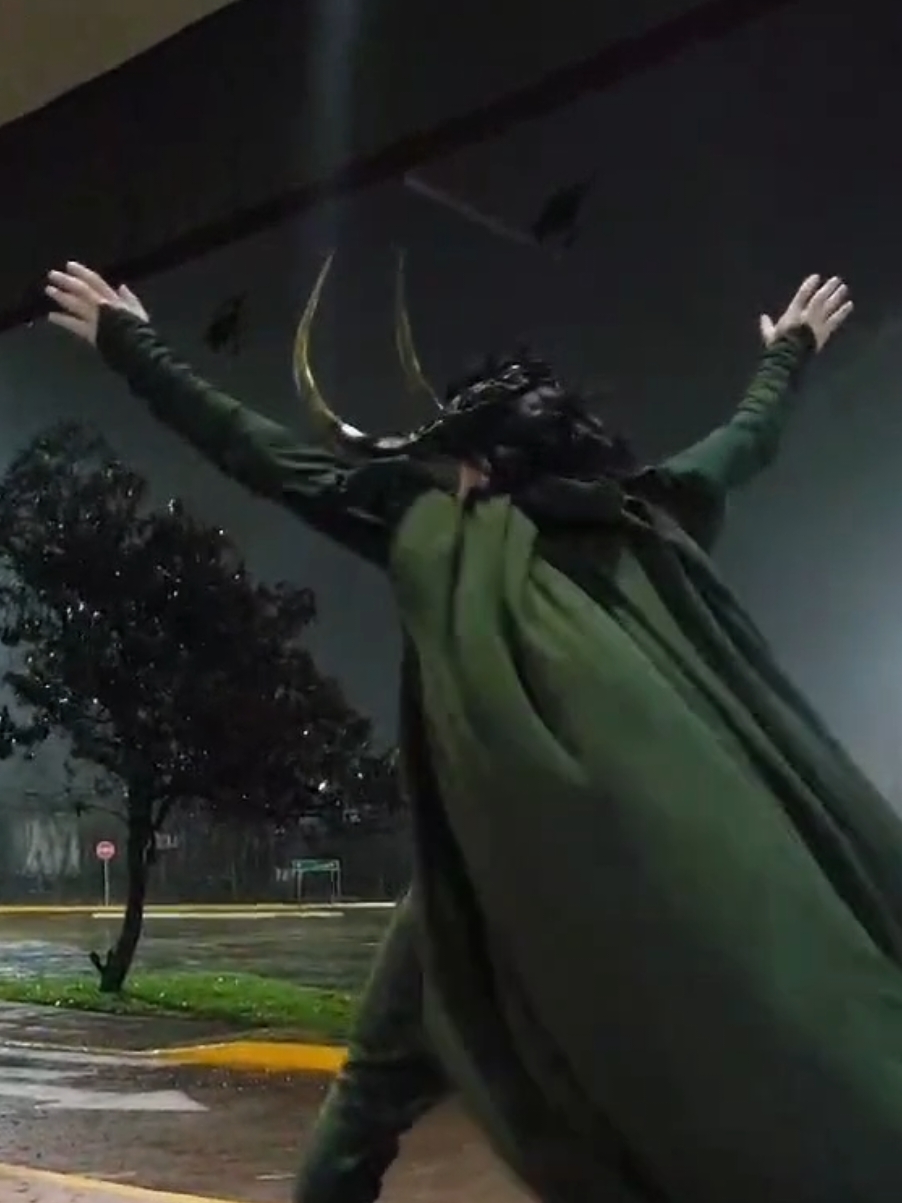 Loki in the Earth Song clip . 📽 @Jessy  #loki #lokilaufeyson #lokicosplay #marvel #marvelstudios #lokiseries #Cosplay #avengers #marvelcosplay #marvelrivals #mcu #thor 